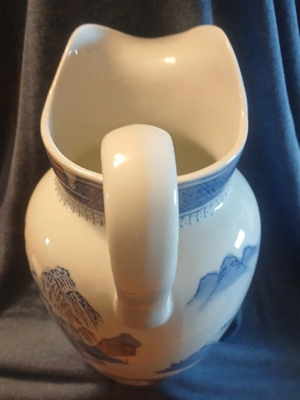 Vintage IDG Blue Willow Chinouserie Porcelain Pitcher/Water Jug